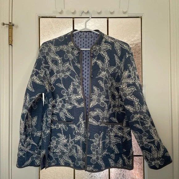 Quilted Reversible Jacket - Picture 8 of 9